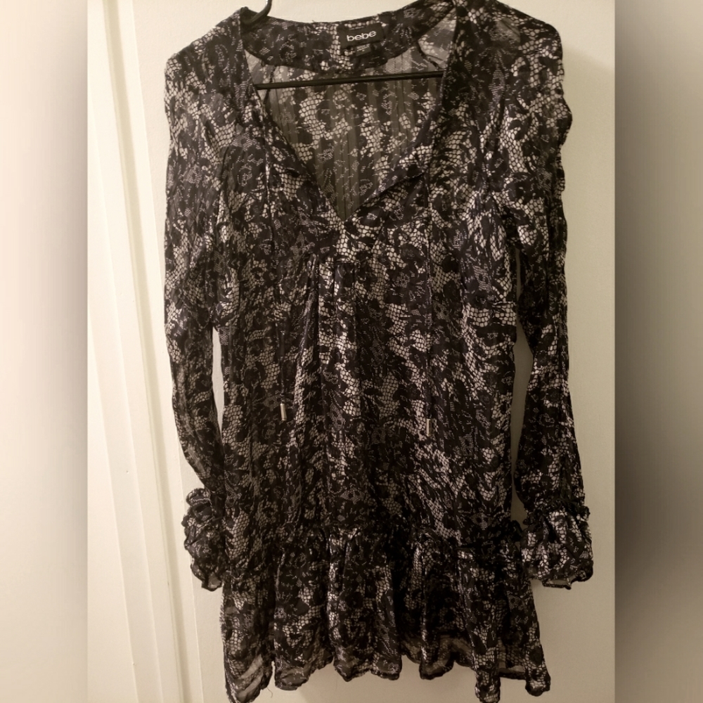 Bebe abstract floral print black & white Popsy Clara tunic dress, size Small